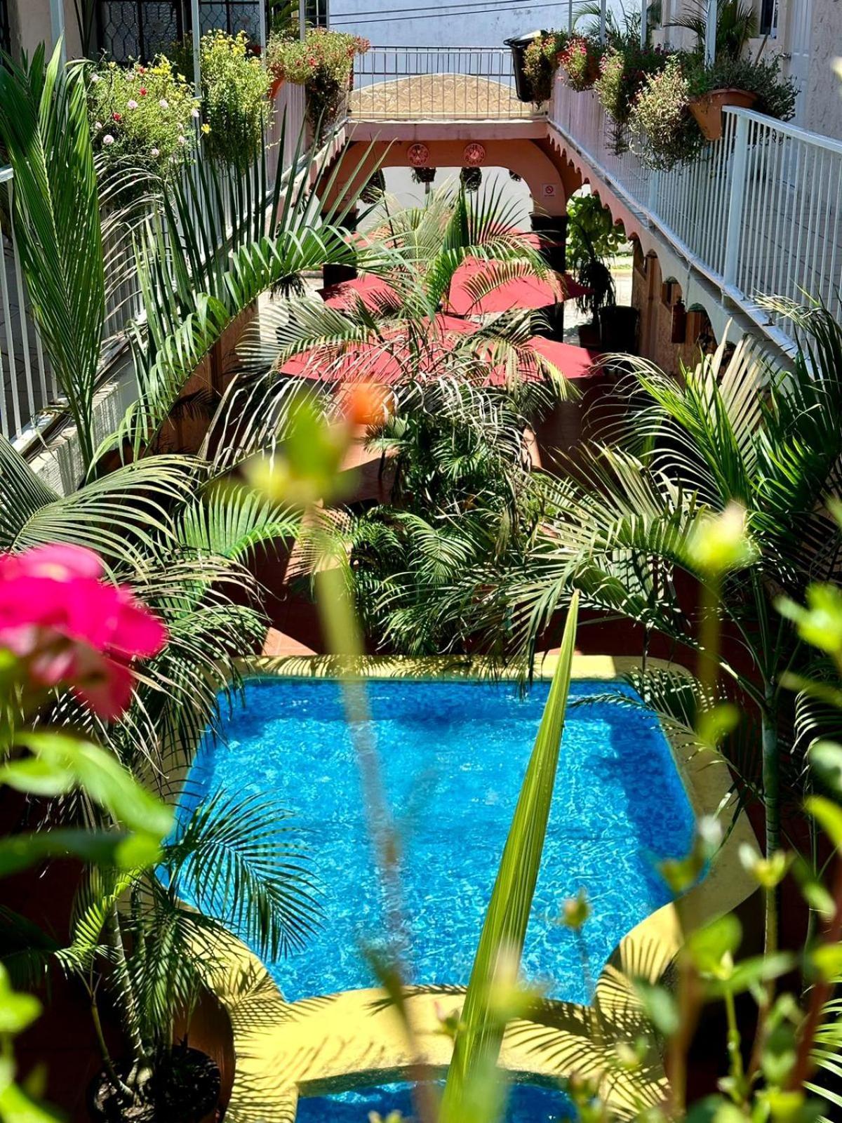 Bungalows Las Glorias 瓜亚比托斯 外观 照片